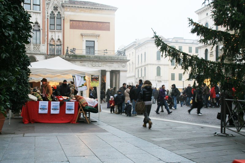 Click per vedere la foto successiva